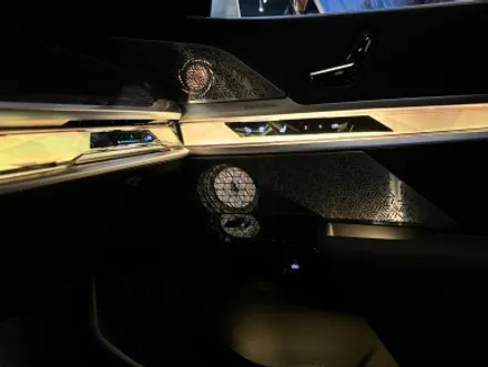 부산 BMW G70 740D, 740i Bowers & Wilkins (회오리 스피커), 프론트 AVI BM100 4D 리어 AVI BM 100 시공 순정옵션추가와 사운드 업글하기 / 부산 동래, 양산