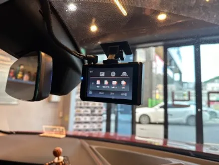 부산 BMW 220i LXQ500파워 블랙박스와 케어셀 CZ016 보조밧데리로 차량 안전하게 보호하기! / 부산 동래, 양산