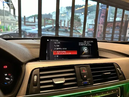 부산 BMW F30 320D 무선 순정카플레이 생성코딩과 매립형 엠비언트 시공으로 차량 업그레이드 하기! / 부산 동래, 양산