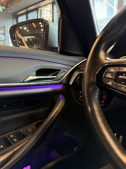 BMW회오리스피커avi bm100센터콘솔엠비언트 독서등엠비언트 G30 5시리즈를 완성 / 부산 동래, 양산
