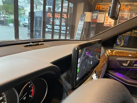 부산 벤츠 W212 E300 안드로이드 올인원과 비노출 엠비언트로 신차 만들어 버리기 ! / 부산 동래, 양산