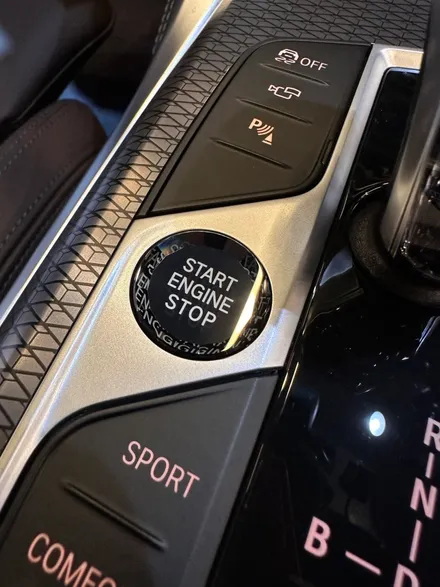 부산 BMW i4 크리스탈 기어봉 아이드라이브 스타트 버튼 3종 세트 가성비 좋은 시공후기! / 부산 동래, 양산