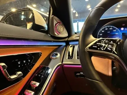 부산 벤츠 W223 S350 S400 S450 S500 액티브 엠비언트 4D 부메스터 트위터 천장부메스터 엠비언트 스피커 시공은 RPM에서! / 부산 동래, 양산