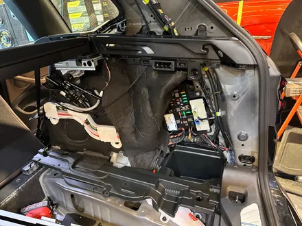 부산 BMW X3 G01 킥모션 센서 (풋센서,킥모션,킥오프닝) 시공으로 편하게 트렁크 열기! / 부산 동래, 양산