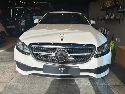 벤츠 W213 E220D 핸들 교체 색상 변경 다이아몬드 그릴 부산에서 시공후기! / 부산 동래, 양산