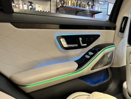 부산 벤츠 S클래스 W223 S400 S450 S500 S580 액티브엠비언트 4D부메스터 트위터 천장 부메스터 미드 스피커 엠비언트 시공으로 풀옵션 차량으로 변신하기! / 부산 동래, 양산