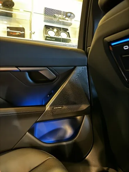 부산BMW카오디오 G60차량에 무스웨이와 스피커 교체 / 부산 동래, 양산