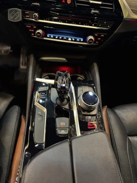 부산BMW센터콘솔엠비언트 크리스탈 숏3종세트 G30 520d에 시공 / 부산 동래, 양산