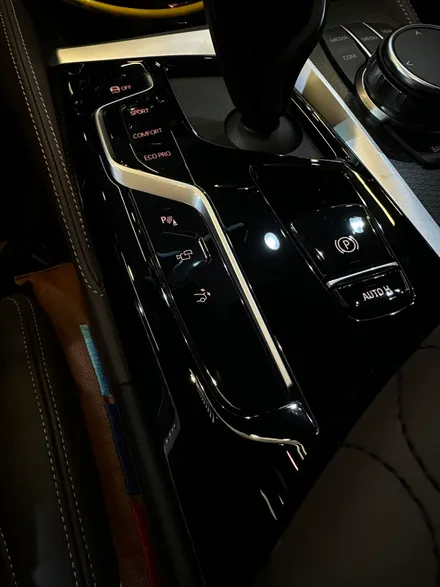부산 BMW 6GT 630i 순정 어라운드 뷰 (서라운드뷰) AVI BM100 프론트 스피커 시공으로 차량 업그레이드 하기!