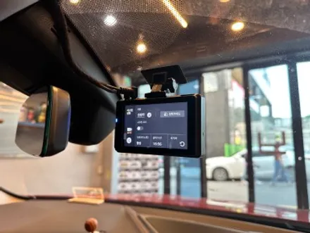 부산 BMW 220i LXQ500파워 블랙박스와 케어셀 CZ016 보조밧데리로 차량 안전하게 보호하기! / 부산 동래, 양산