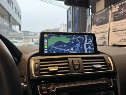 부산 BMW F20 118D 8.8인치 터치 모니터, 무선 애플카플레이 안드로이드 오토, 후방 카메라 시공으로 편리한 운전하기! / 부산 동래, 양산