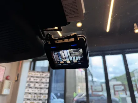 부산벤츠블랙박스 CLS63 AMG 보조배터리 설치로 방전걱정 제로 / 부산 동래, 양산