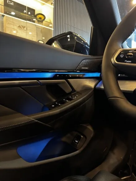 부산BMW카오디오 G60차량에 무스웨이와 스피커 교체 / 부산 동래, 양산