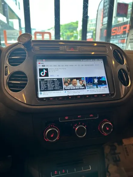 부산 폭스바겐 티구안 안드로이드 올인원 시공으로 커진 모니터로 안전하게 운전 하기! :) / 폭스바겐 / 티구안 / 부산 동래구