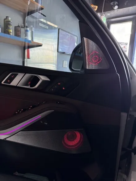 BMW 회오리 스피커 AVI BM100 눈과 귀가 즐거워지는 차량 변신 (RPM카멀티샵) / 부산 동래, 양산