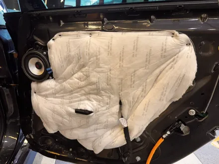 BMW 6GT 순정 어라운드뷰 회오리스피커커버 데고마스터스피커 크리스탈 3종으로 차량대변신 / 부산 동래, 양산