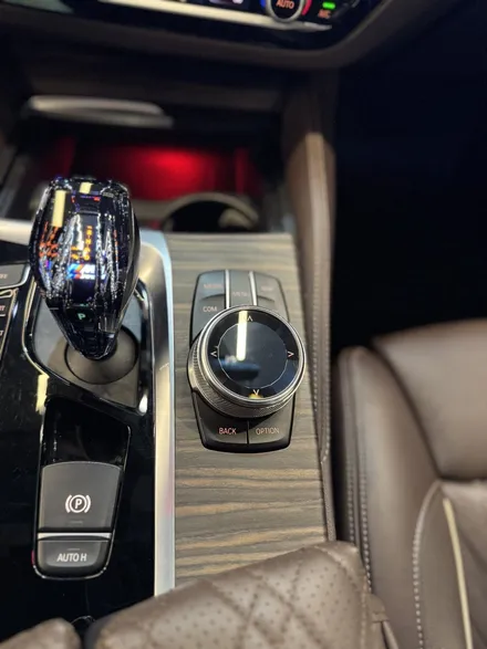 부산 BMW G30 5시리즈 실내의 품격, 크리스탈기어봉 3종세트로 완성되는 럭셔리 감성 / 부산 동래, 양산
