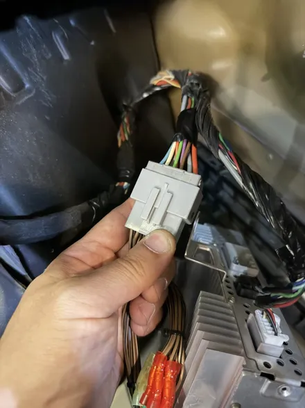 부산 테슬라모델Y 스피커튜닝 DSP앰프 실내엠비언트 오토도어핸들 한번에 끝내기 / 부산 동래, 양산