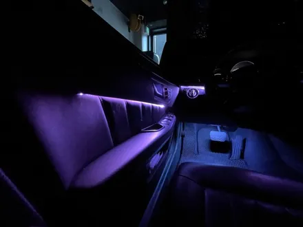 부산 벤츠 W212 E300 안드로이드 올인원과 비노출 엠비언트로 신차 만들어 버리기 ! / 부산 동래, 양산