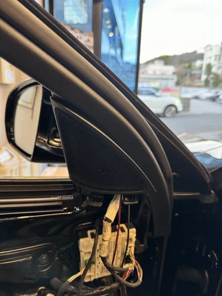 부산 벤츠 W213 E220 E300 송풍구 엠비언트 1,2열 3D부메스터 트위터 AVI BM 100 2WAY 시공후기! / 부산 동래, 양산