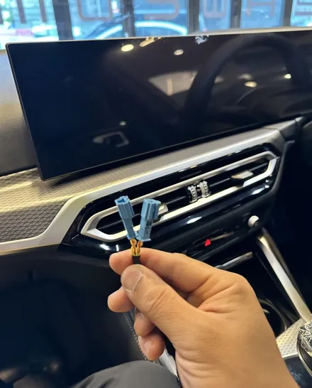 부산 bmw 튜닝 i4차량에 무스웨이 bmw 스피커 순정어라운드뷰 크리스탈 4종 세트 시공 완료 / 부산 동래, 양산