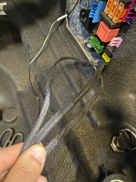 부산 벤츠 CLS 400D QXD 메가 4채널 블랙박스 커넥티드 프로 에너팩 프로 보조밧데리 시공으로 차량 안전하게 보호하기 ! / 부산 동래, 양산