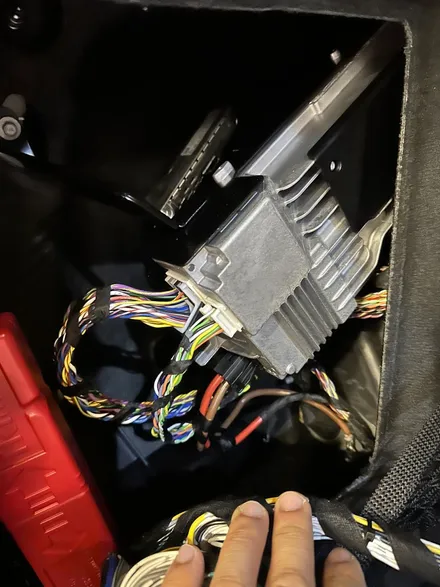 부산 BMW X6 AVI BM200 무스웨이 D8 시공과 정밀셋팅으로 사운드 업! 하기 :) / 부산 동래, 양산