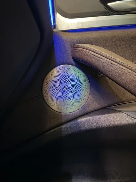 부산BMW카오디오 X4 회오리엠비언트 풀커버와 크리스탈4종세트 시공후기 / 부산 동래, 양산