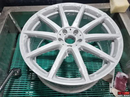 [파주휠복원] 벤츠E300 20인치 다이아몬드컷팅 휠 복원&캘리퍼 골드 도색 / 파주,일산,포천