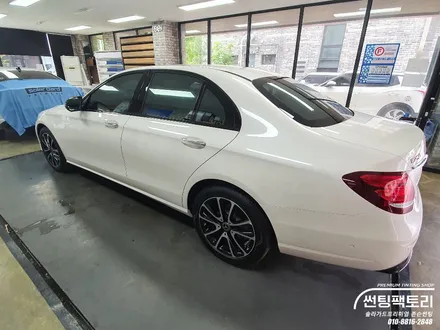 벤츠 E250 솔라가드 퀀텀 / 전면28%, 측후면14% / 아이나비QXD5000 / 에코파워팩10C 보조배터리 / 솔라가드프리미엄 만안점 / 썬팅팩토리 / 존슨썬팅 / 안양썬팅 / 안양 박달동