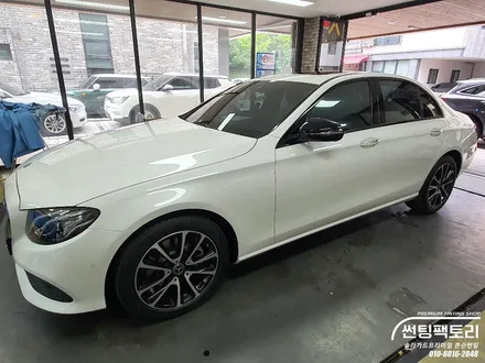 벤츠 E250 솔라가드 퀀텀 / 전면28%, 측후면14% / 아이나비QXD5000 / 에코파워팩10C 보조배터리 / 솔라가드프리미엄 만안점 / 썬팅팩토리 / 존슨썬팅 / 안양썬팅 / 안양 박달동