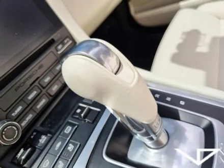 포르쉐_718_박스터_봐라다이스_실내커스텀_자동차실내_실내염색_실내랩핑_화이트_아이보리_자동차꾸미기_내차꾸미기_차량실내_튜닝_1티어_커스텀장인_유튜브 / 화성시 정남면