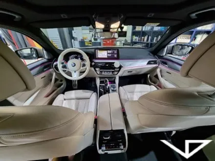 BMW_M550i_봐라다이스_실내커스텀_자동차실내_실내염색_아이보리_자동차꾸미기_차량실내_실내예쁜차_1티어_커스텀장인_유튜브 / 화성시 정남면