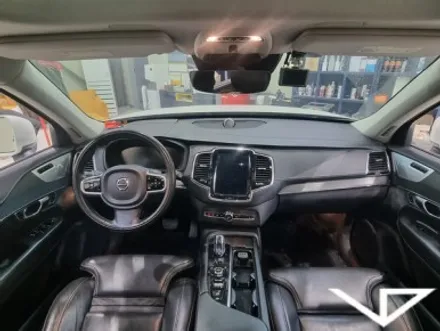 볼보_XC90_봐라다이스_실내커스텀_자동차실내_실내염색_실내도색_네이비_베이지_자동차꾸미기_차량실내_1티어_커스텀장인_유튜브 / 화성시 정남면