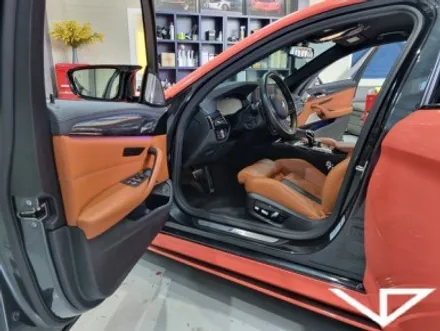 bmw_m5_봐라다이스_실내커스텀_자동차실내_실내염색_아이보리_자동차꾸미기_차량실내_1티어_커스텀장인_유튜브 / 화성시 정남면