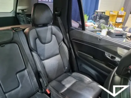 볼보_XC90_봐라다이스_실내커스텀_자동차실내_실내염색_실내도색_네이비_베이지_자동차꾸미기_차량실내_1티어_커스텀장인_유튜브 / 화성시 정남면