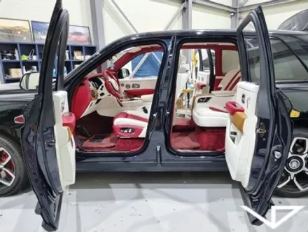 롤스로이스_컬리넌_봐라다이스_실내커스텀_자동차실내_실내염색_보르도_레드_아이보리_화이트_자동차꾸미기_내차꾸미기_차량실내_1티어_커스텀장인_유튜브 / 화성시 정남면