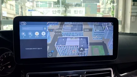 인천 벤츠 E클래스 아이나비 네비사용이 가능한 12.3인치 안드로이드 올인원