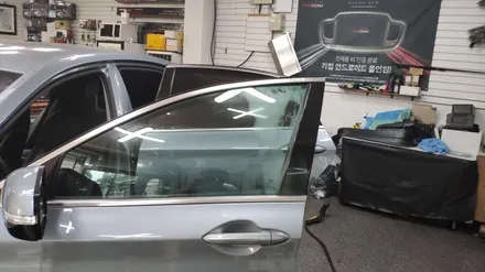 여러분의 차량 썬팅은 안녕하십니까?? 제네시스 넥스가드 토탈케어 UV400 썬팅 재시공