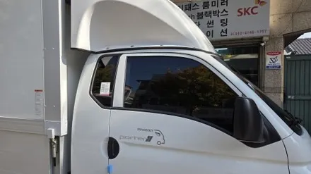 인천 포터2 탑차 블락포디 디토 썬팅과 DCM 디지털미러 대용까지 가능한 룸미러 블랙박스 파인뷰 lx7파워