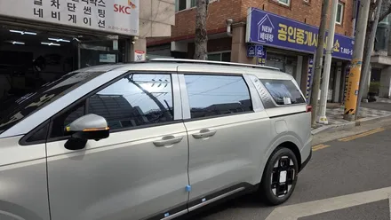 은은한 푸른빛의 매력 KA4 카니발 블락포디 스카이블루 반사 썬팅 주안 플러스카