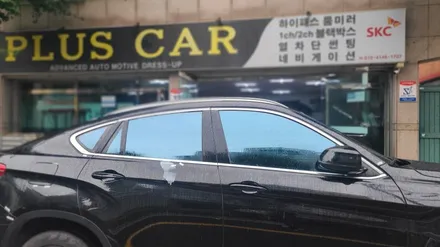 bmw x6 열차단을 위한 인천 블락포디 스카이블루 썬팅 재시공