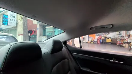 인천 자동차 뒷유리 선팅 기포 괜찮을까요?