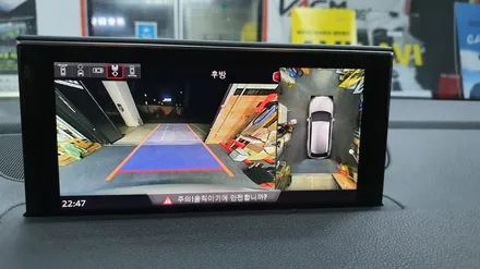 2019년 아우디Q7 45TFSI 순정 에어리어뷰(어라운드뷰), 순정 사이드어시스트(측후방경보기능)을 장착하였습니다. / 대전,세종,청주