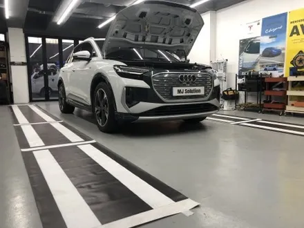 2023년 아우디 Q4 e Tron/ Q4 이트론 순정 어라운드뷰 에어리어뷰 장착. 대전 엠제이솔루션 / 대전,세종,청주