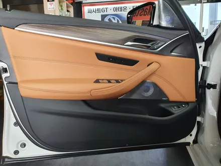 BMW 5시리즈 BMW G30. 오버젠 회오리 트위터, 엠비언트트위터, 엠비언트 미드 장착. / 대전,세종,청주