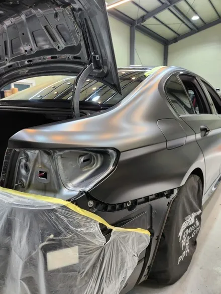 BMW G30 520d 사틴블랙 전체랩핑 그릴랩핑 / 양주 백석읍