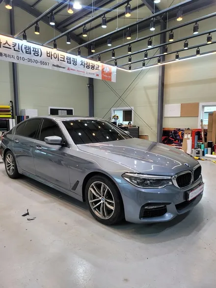 BMW G30 520d 사틴블랙 전체랩핑 그릴랩핑 / 양주 백석읍