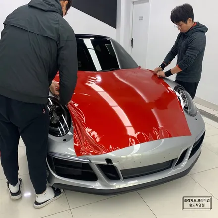 포르쉐 911 카레라 4GTS 드래곤파이어레드 전체랩핑으로 존재감 플렉스 해버렸지 뭐야!! / 인천 연수구 송도동