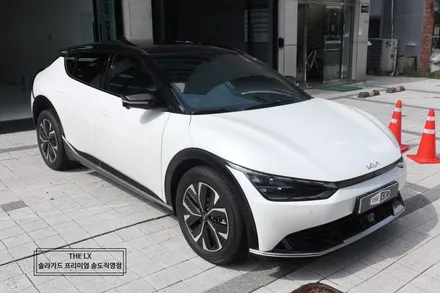 인천송도 기아 EV6 옵션보다 저렴한 금액으로 파노라마썬루프 느낌 제대로 풍기는 방법! 루프스킨 랩핑시공이 답이죠!! / 인천 연수구 송도동